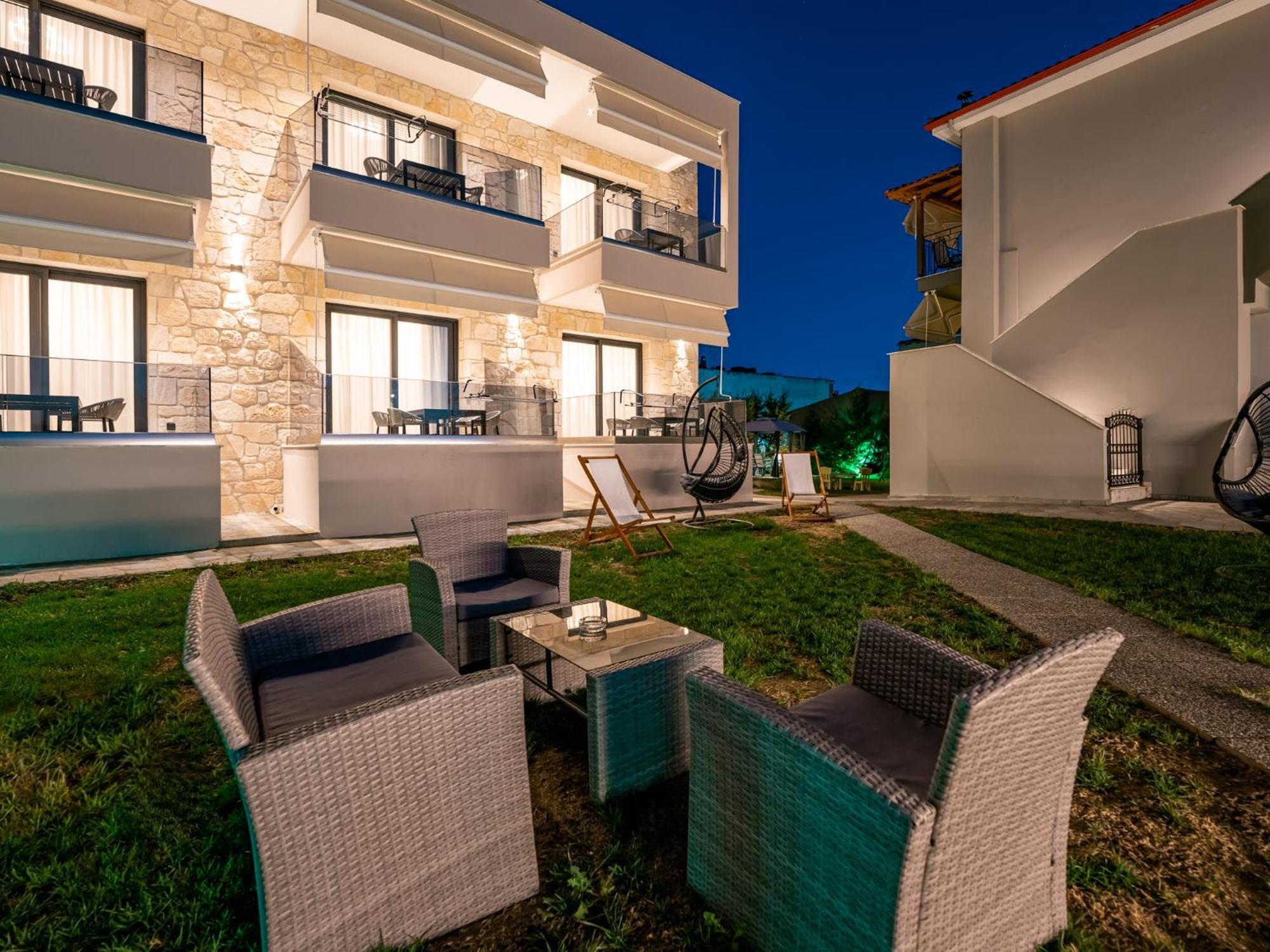 Antony'S Luxury Apartments Nikiti  Exteriör bild